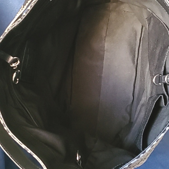 Coach - Signature monogram bucket bag and wristlet set - Picture 10 of 17